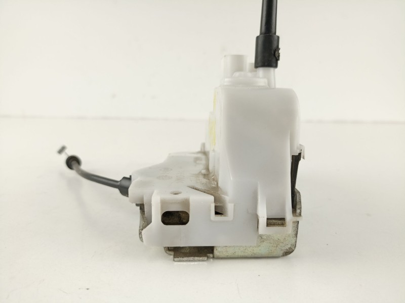 Recambio de cerradura puerta delantera derecha para citroen c3 1.4 hdi audace referencia OEM IAM 46983080  