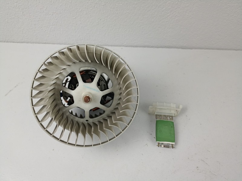 Recambio de motor calefaccion para citroen c 4 1.4 g referencia OEM IAM 539.9045.200CONRESISTENCIA  