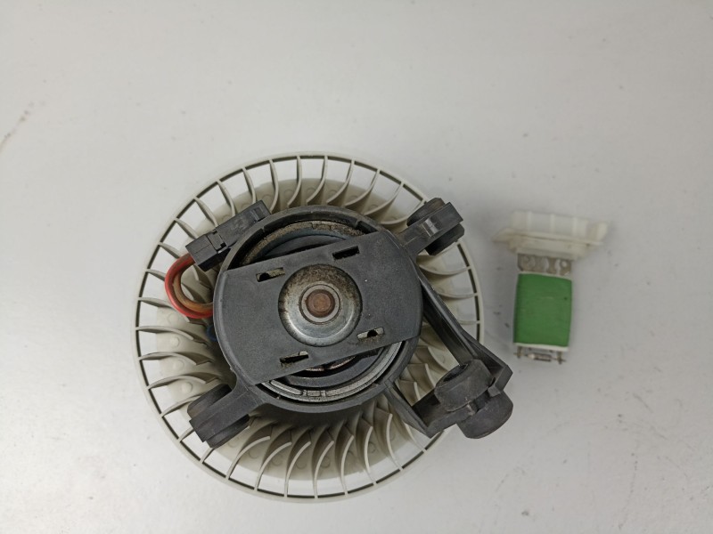 Recambio de motor calefaccion para citroen c 4 1.4 g referencia OEM IAM 539.9045.200CONRESISTENCIA  
