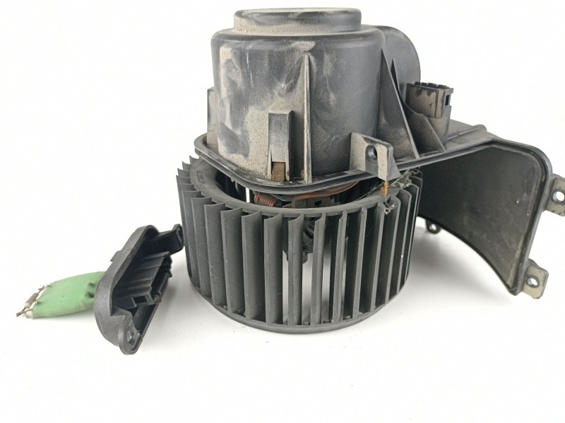 Recambio de motor calefaccion para volkswagen transporter 1.9 tdi referencia OEM IAM 7H1959802  