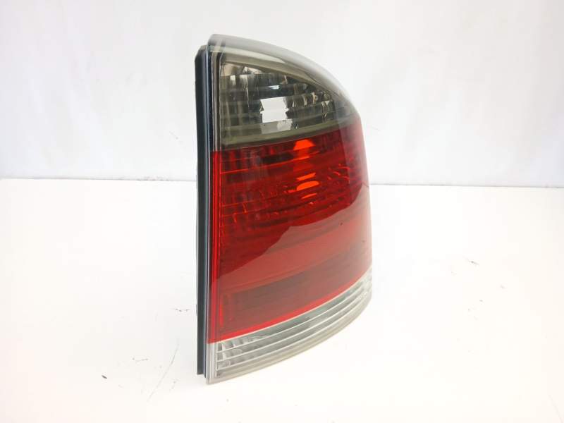 Recambio de piloto trasero derecho para opel vectra c gts (z02) 1.8 16v (f68) referencia OEM IAM 13157647  