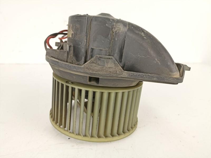 Recambio de motor calefaccion para renault megane 1.9 d ( f8q ) referencia OEM IAM 7701040562 A52653121T 