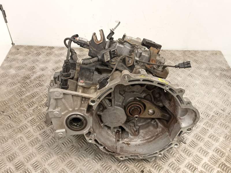 Recambio de caja cambios 5v turbo diesel para hyundai i30 (fd) 1.6 crdi referencia OEM IAM S71767  
