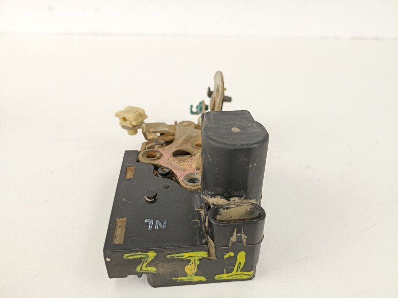 Recambio de cerradura puerta trasera izquierda para daewoo lanos 1.5 a15sms-g referencia OEM IAM 96348308  