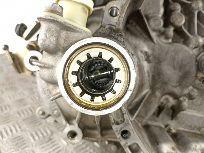 Recambio de caja cambios 5v diesel para citroen saxo 1.5 d seduction referencia OEM IAM 20CE280072061  