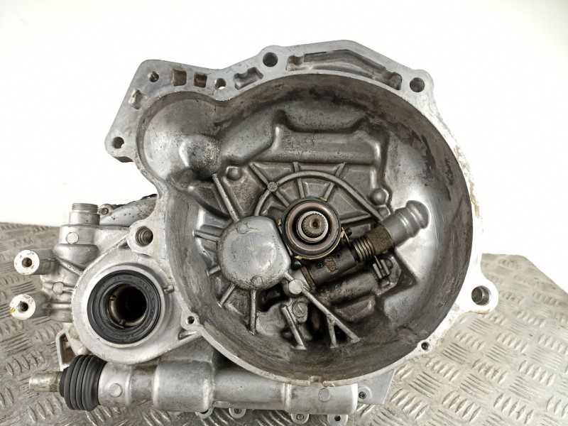 Recambio de caja cambios 5v gasolina para hyundai atos 1.0 g referencia OEM IAM KX1876  