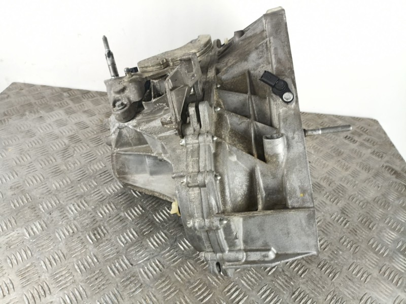 Recambio de caja cambios 6v gasolina para renault scenic ii 1.6 16v referencia OEM IAM TL4A015 0411LS 
