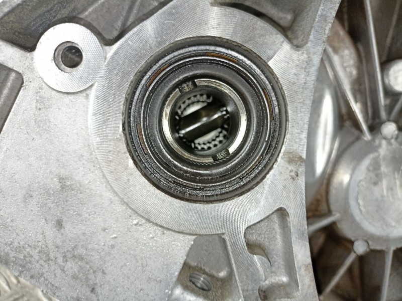 Recambio de caja cambios 6v gasolina para renault scenic ii 1.6 16v referencia OEM IAM TL4A015 0411LS 