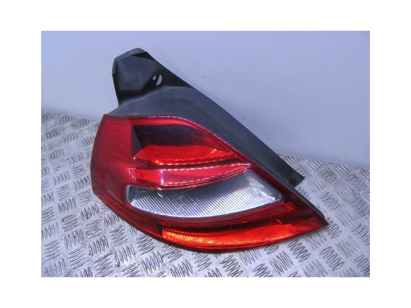 Recambio de piloto trasero izquierdo para renault megane 1.5 d referencia OEM IAM   