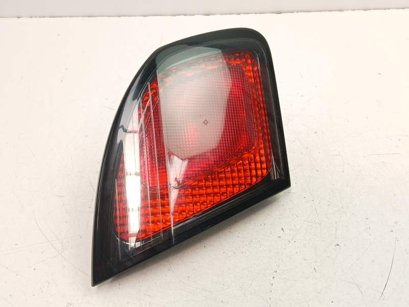 Recambio de piloto porton izquierdo para nissan primera (p11) 2.0 td referencia OEM IAM 265559F610  