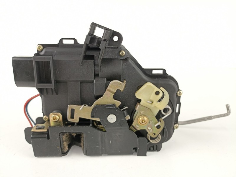 Recambio de cerradura puerta delantera derecha para audi a2 (8z) 1.4 referencia OEM IAM 8Z0837016A  