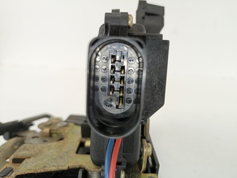 Recambio de cerradura puerta delantera derecha para audi a2 (8z) 1.4 referencia OEM IAM 8Z0837016A  