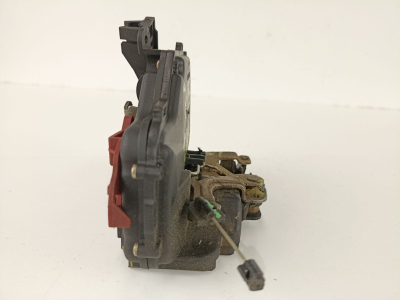 Recambio de cerradura puerta trasera derecha para audi a2 (8z) 1.4 referencia OEM IAM 8Z0839016A  