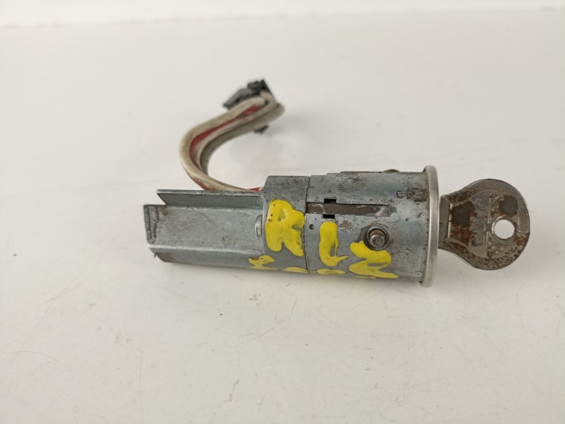 Recambio de conmutador de arranque para renault 12 0.8 g explosion referencia OEM IAM 7701348151  