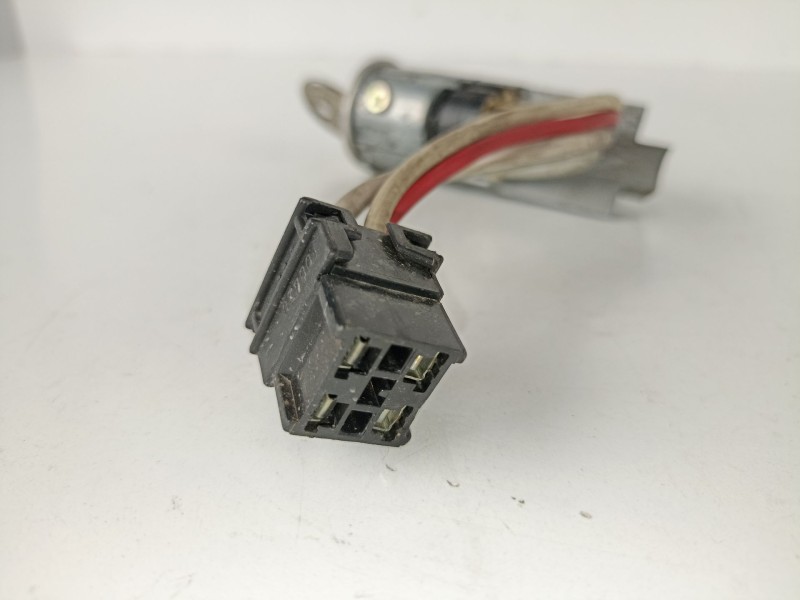 Recambio de conmutador de arranque para renault 12 0.8 g explosion referencia OEM IAM 7701348151  