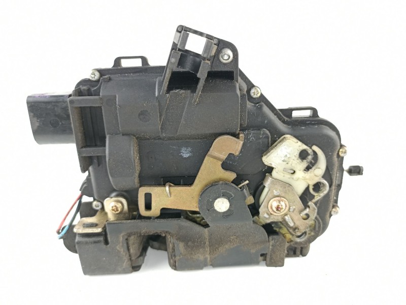 Recambio de cerradura puerta delantera derecha para volkswagen new beetle (9c1/1c1) 1.9 tdi referencia OEM IAM C3B1837016A  