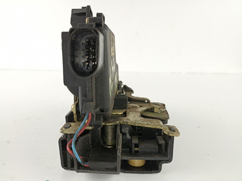 Recambio de cerradura puerta delantera izquierda para volkswagen new beetle (9c1/1c1) 1.9 tdi referencia OEM IAM C3B1837015A  