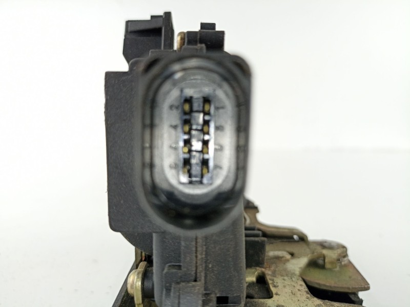 Recambio de cerradura puerta delantera izquierda para volkswagen new beetle (9c1/1c1) 1.9 tdi referencia OEM IAM C3B1837015A  