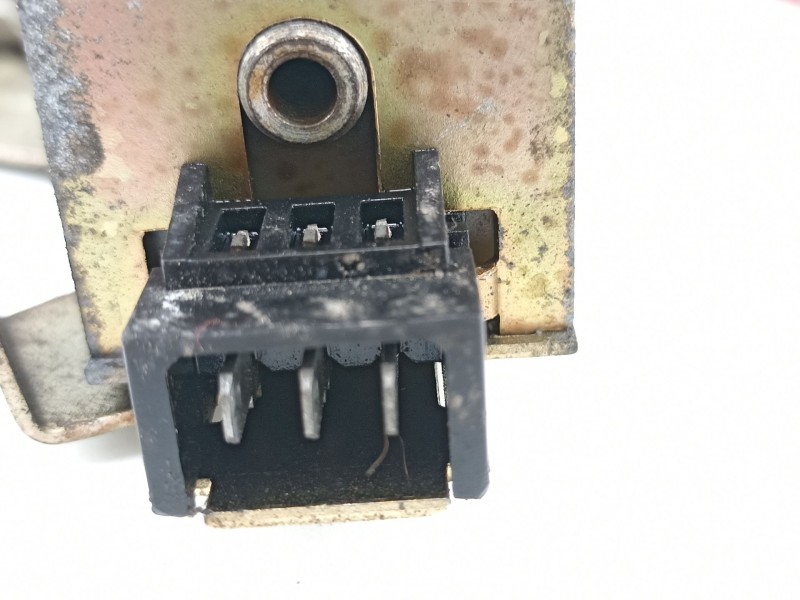 Recambio de cerradura puerta trasera derecha para renault 18 1.6 g -a5l-explosion referencia OEM IAM 7701348842  