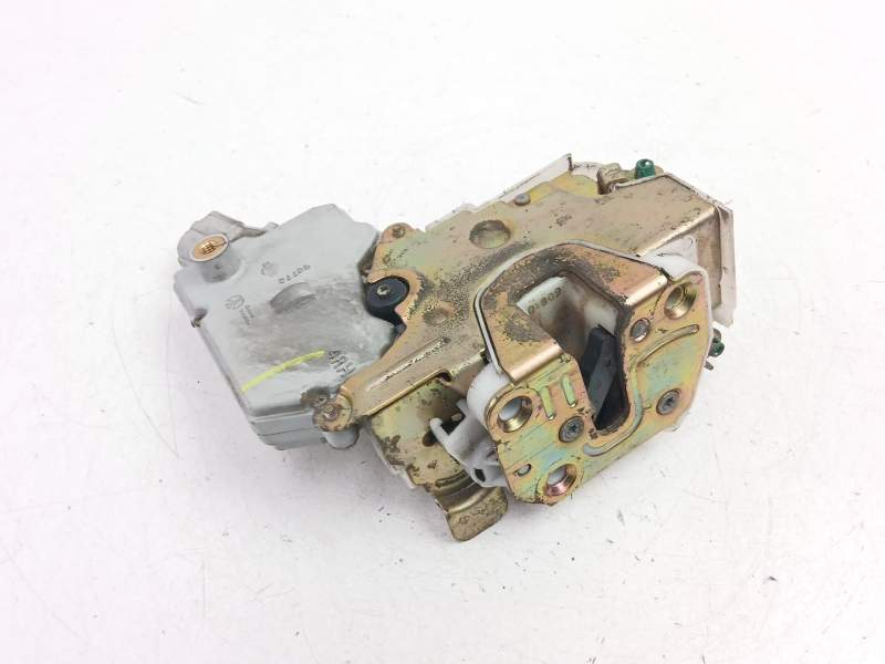 Recambio de cerradura puerta delantera derecha para nissan primera (p11) 2.0 td referencia OEM IAM 805022F915  