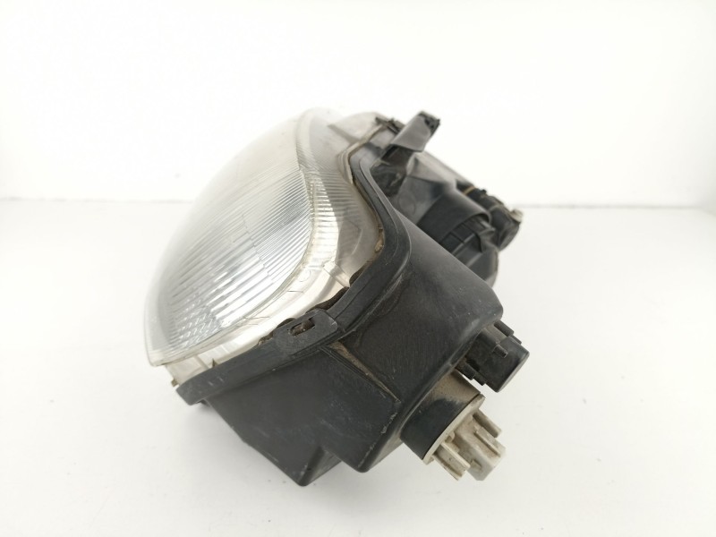 Recambio de faro izquierdo para peugeot 106 1.1 g referencia OEM IAM 6204P4 89001990 