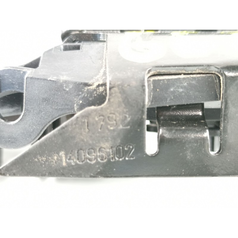Recambio de manilla trasera izquierda para opel zafira 2.0 cdti tourer 16v referencia OEM IAM 138615 14096102 