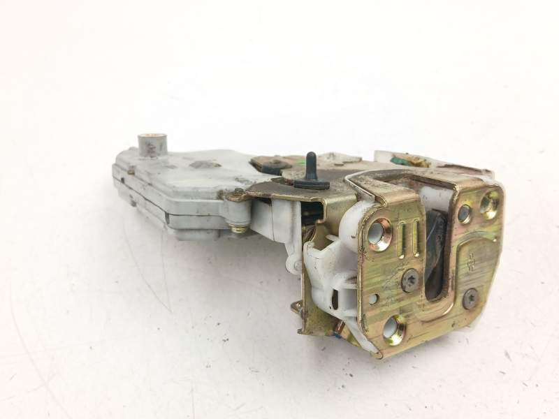 Recambio de cerradura puerta trasera derecha para nissan primera (p11) 2.0 td referencia OEM IAM 825029F510  