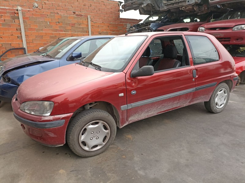 peugeot 106 del año 2000