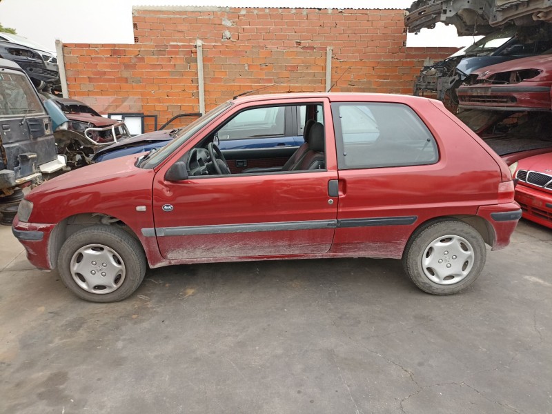 peugeot 106 del año 2000