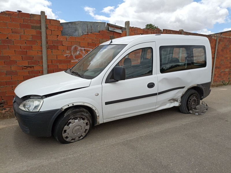 opel combo (corsa c) del año 2001
