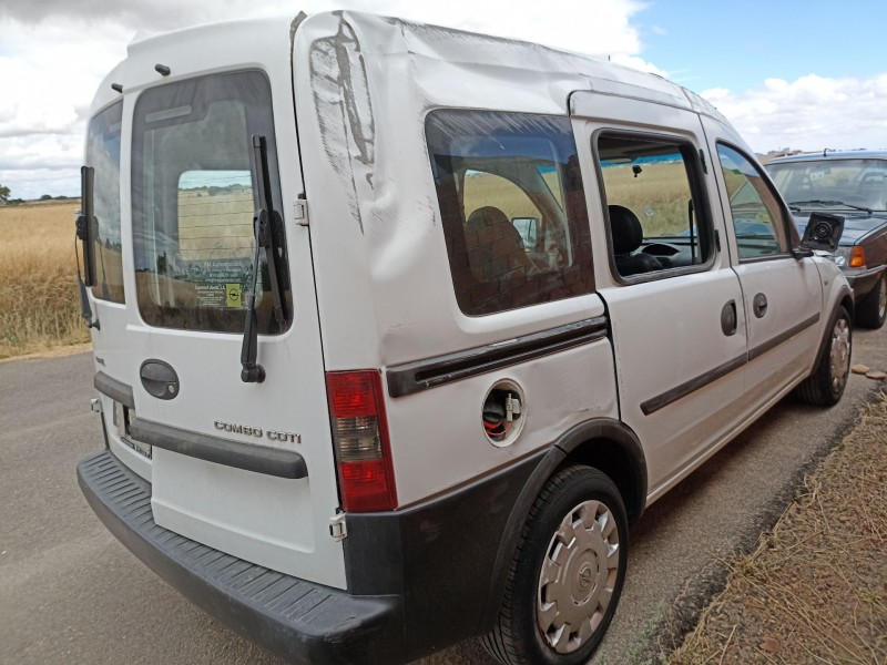 opel combo (corsa c) del año 2001