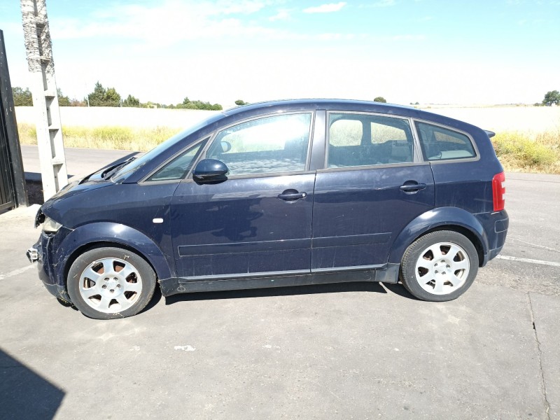 audi a2 (8z) del año 2000
