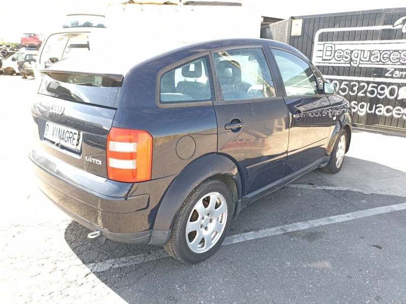 audi a2 (8z) del año 2000