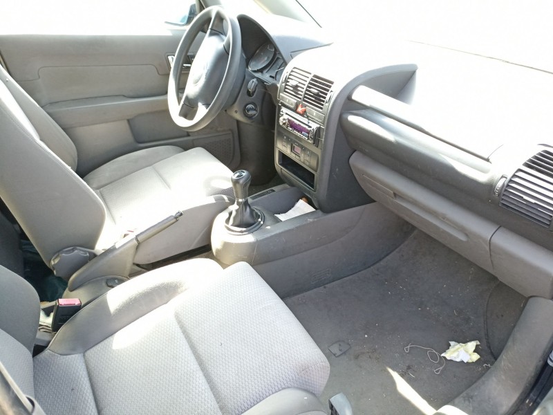 audi a2 (8z) del año 2000