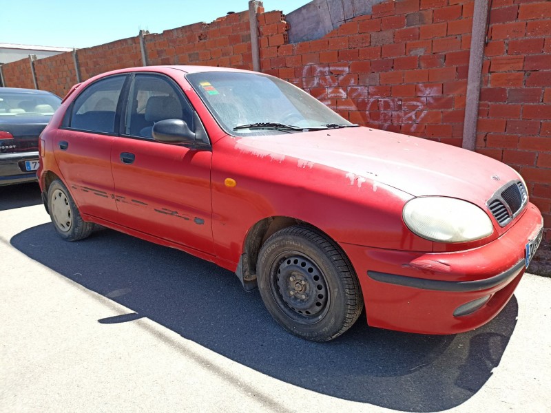 daewoo lanos del año 2000
