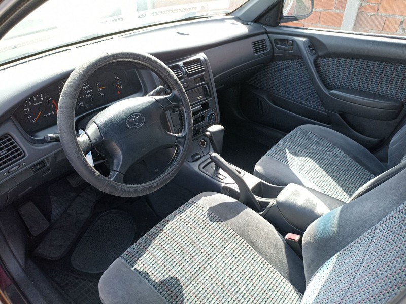 toyota carina del año 1995