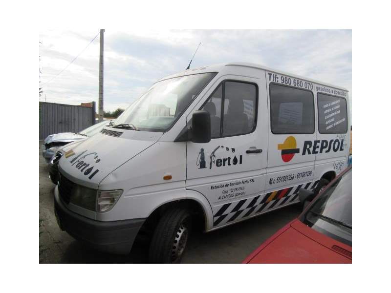 MERCEDES-BENZ SPRINTER (MERCEDES 208)