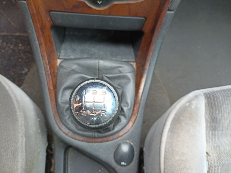 peugeot 307 (s1) del año 2001