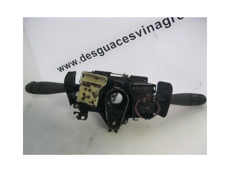 Recambio de mando luces y limpias : renault clio : 1.9 d /f9q h7 (80,24cv) 3p [2000] para renault clio 1.9 d /f9q h7 referencia 