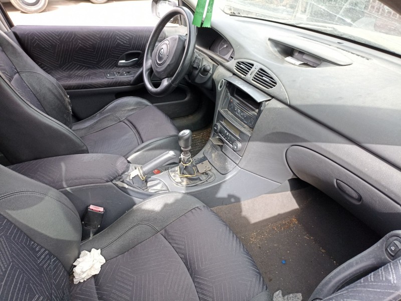 renault laguna ii (bg0) del año 2001