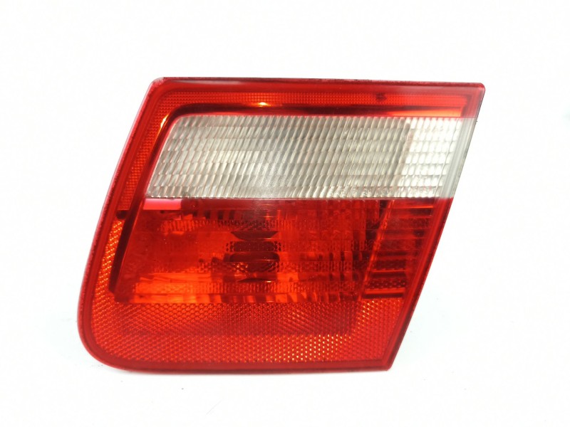 Recambio de piloto porton derecho para bmw 320 2.0 td touring referencia OEM IAM 63218368760 230570R 