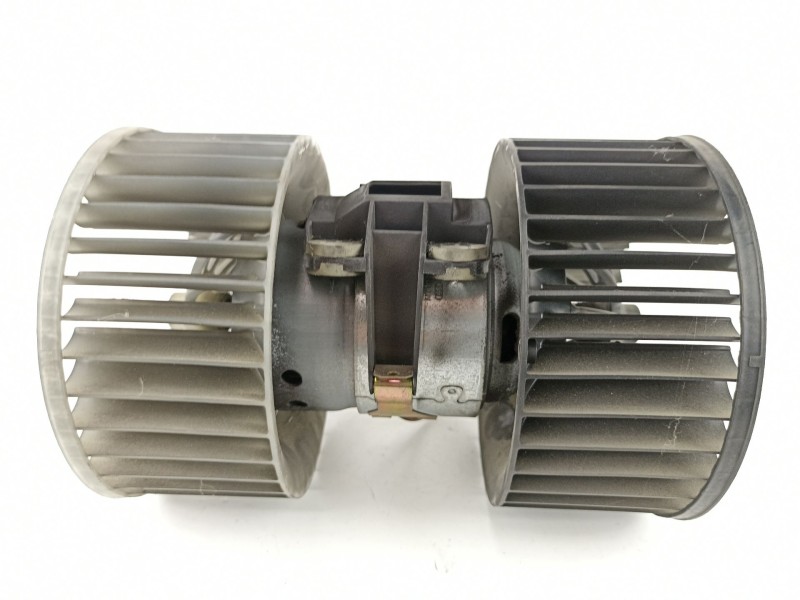 Recambio de motor calefaccion para bmw 320 2.0 td touring referencia OEM IAM 64116900685 70669 