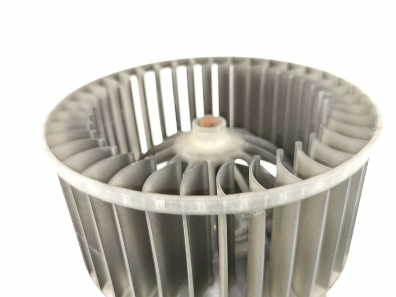 Recambio de motor calefaccion para bmw 320 2.0 td touring referencia OEM IAM 64116900685 70669 