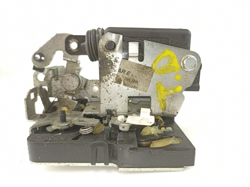 Recambio de cerradura puerta trasera derecha para dacia duster ambiance 4x2 referencia OEM IAM 825029556R  