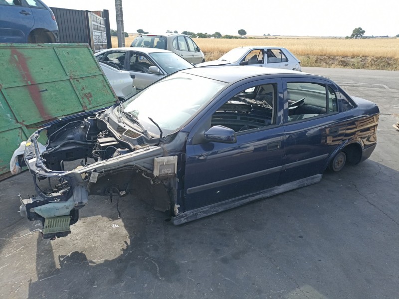 opel astra g berlina del año 1998