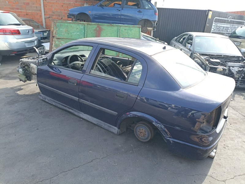 opel astra g berlina del año 1998