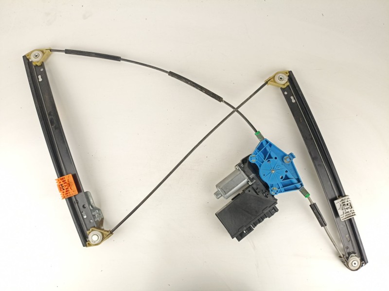 Recambio de elevalunas delantero derecho para seat exeo berlina (3r2) sport referencia OEM IAM 8E0837462C8E0260403T 10584520A 