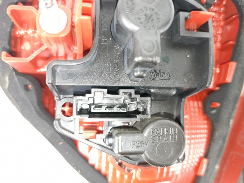 Recambio de piloto porton izquierdo para seat exeo berlina (3r2) sport referencia OEM IAM 3R5945093B 89320231 