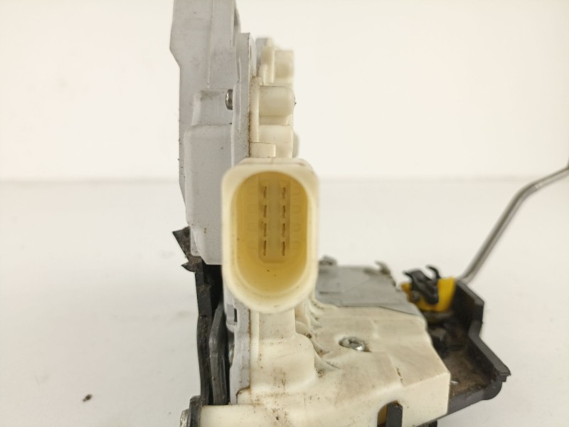 Recambio de cerradura puerta trasera izquierda para seat exeo berlina (3r2) sport referencia OEM IAM 8E08Z9015AA  