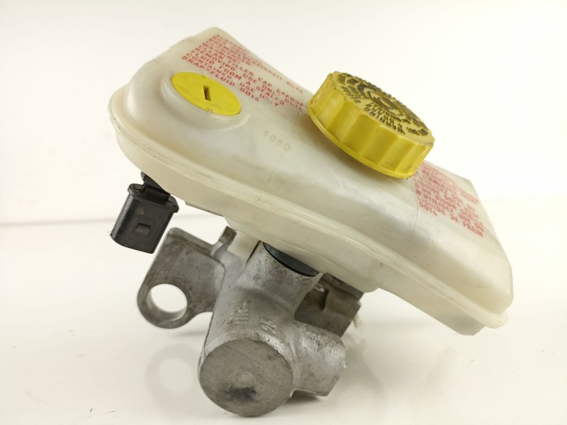 Recambio de bomba de freno para seat exeo berlina (3r2) sport referencia OEM IAM 8E0611021B  